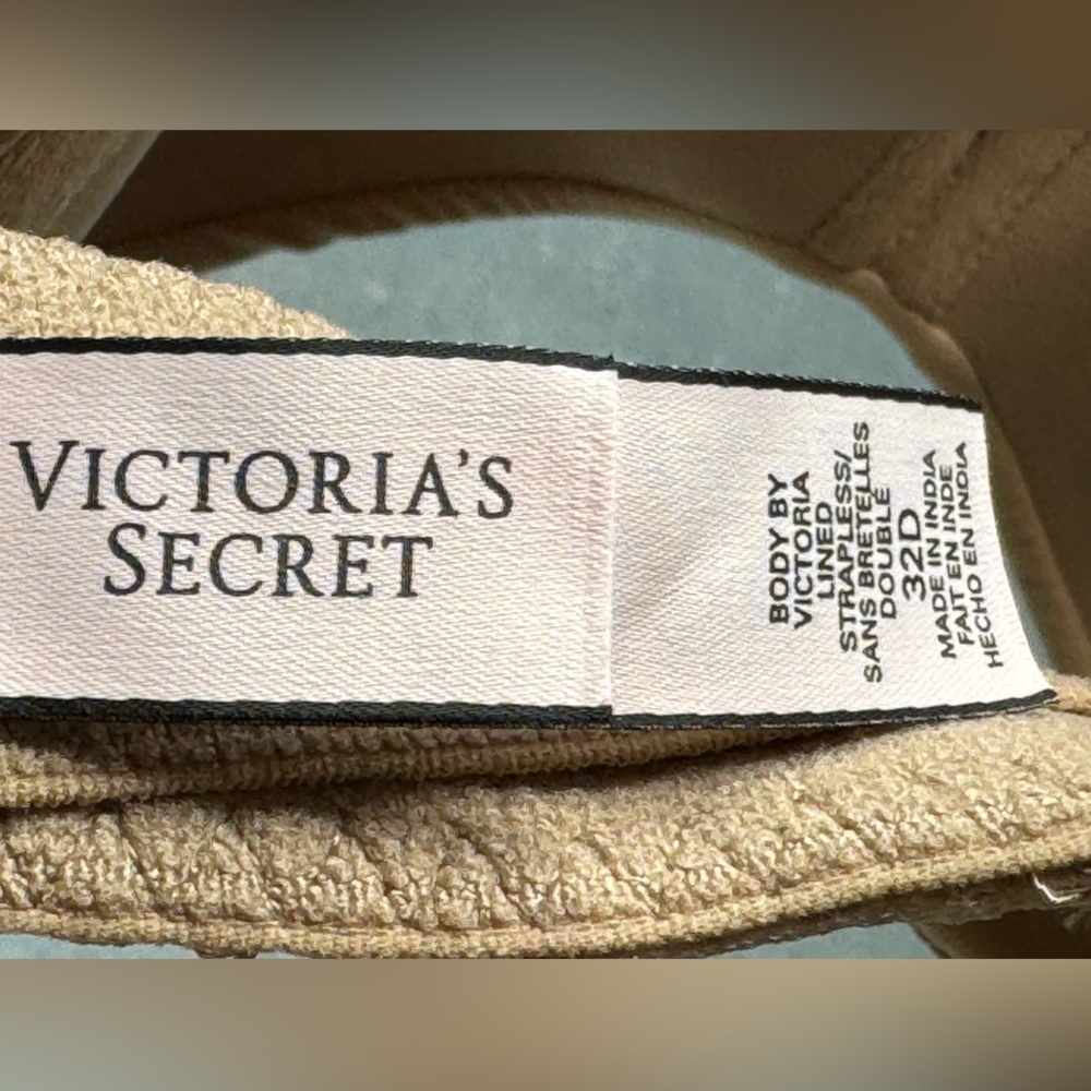 Body by Victoria Lace Embellished Lined Strapless Bra - Size 32D - Picture 3 of 3
